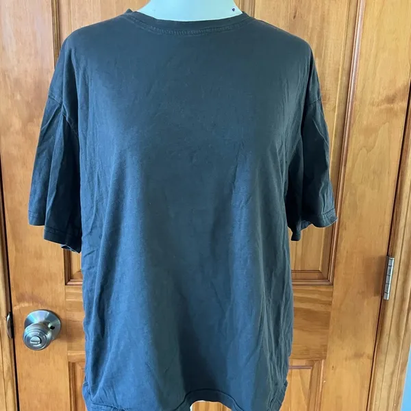 Gray Graphic T Shirt Size M - Image 2