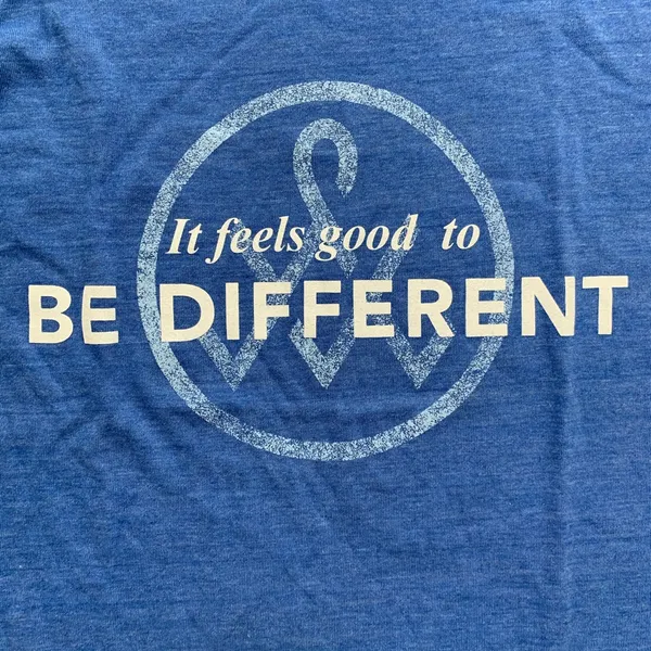 Alternative Earth unisex blue t-shirt It feels good to BE DIFFERENT Size Large - Image 2