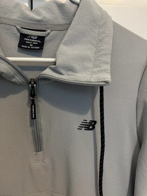 New Balance Lightweight Windbreaker - Image 3