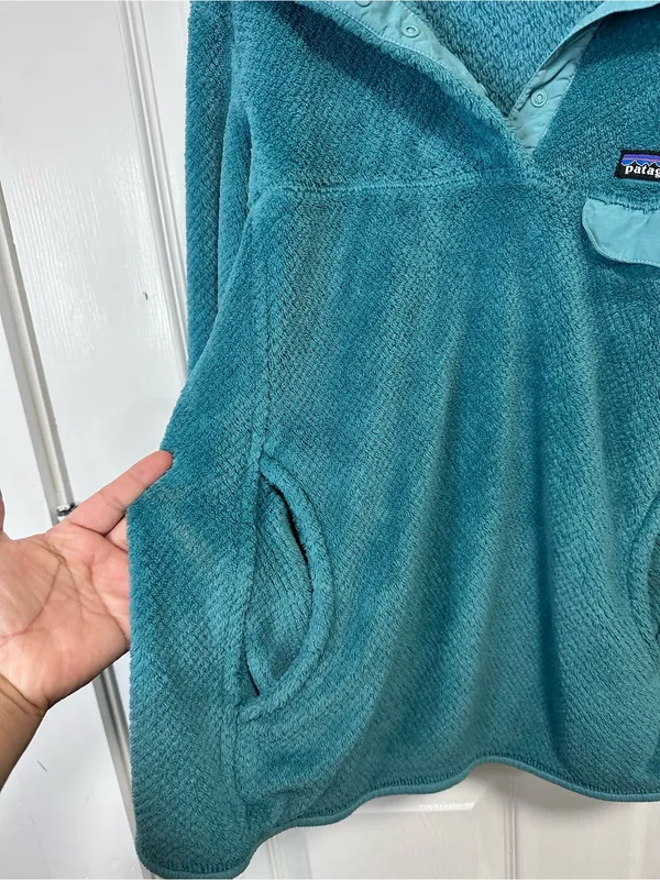 Patagonia Vintage Women's Turquoise Fleece Pullover Jacket - Image 4