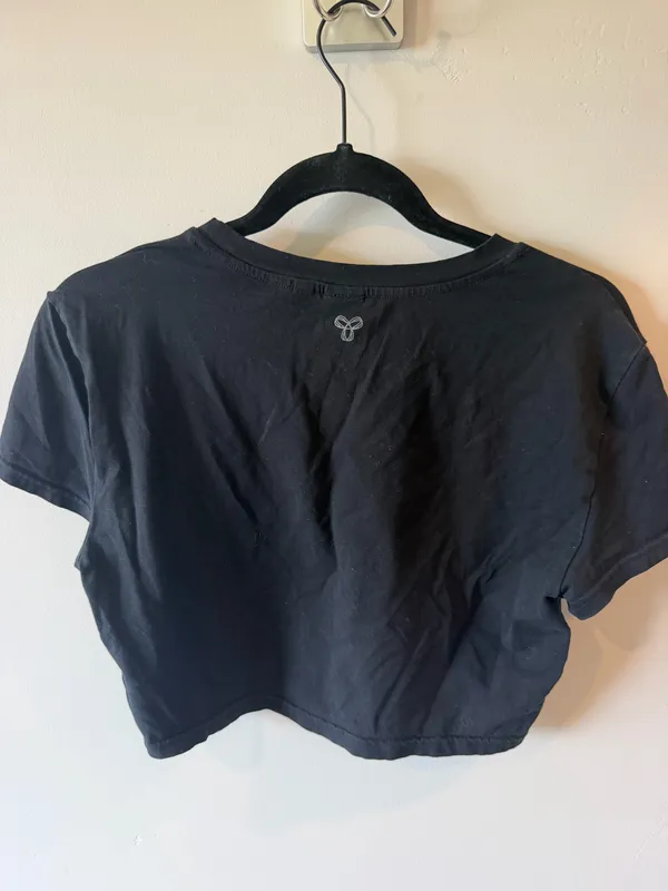 Aritzia cropped t shirt  - Image 3