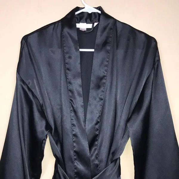 Victoria’s Secret Women’s Silky Black Intimate Kimono Sleep Lounge Robe One Size - Image 2
