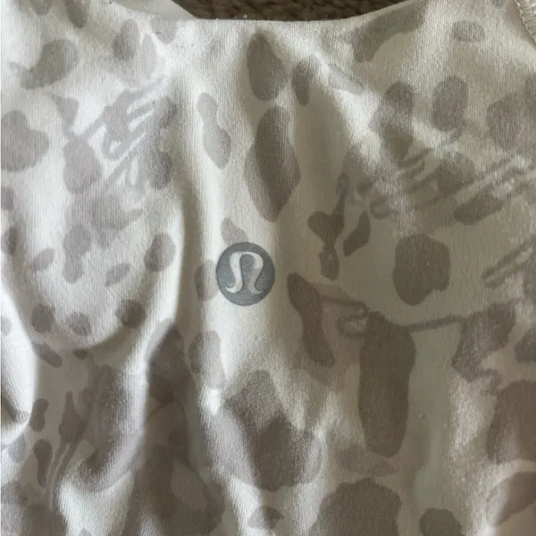 Lululemon align tank top white leopard - Image 3