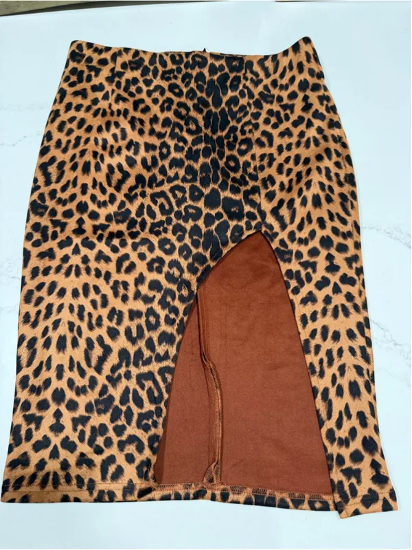 NEW Vegan Suede Leopard Mini High Waist Slit Skirt L - Image 4