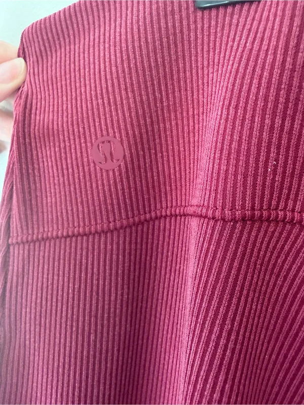 Lululemon Brushed Softstreme Rib Zip Flare 32.5" Pomegranate 10 RARE - Image 5