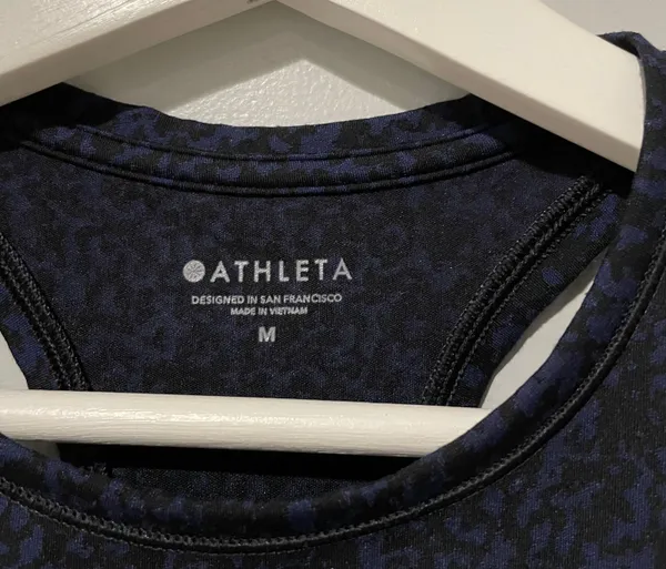 Athleta Shanti Crop Tank Top Size Medium - Image 3