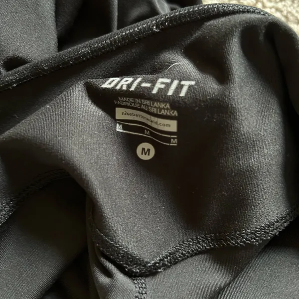 Nike Women's Black Dri-FIT leggings size medium - Image 4