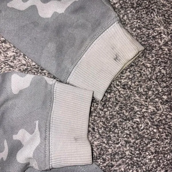 American Eagle camo crewneck - Image 7