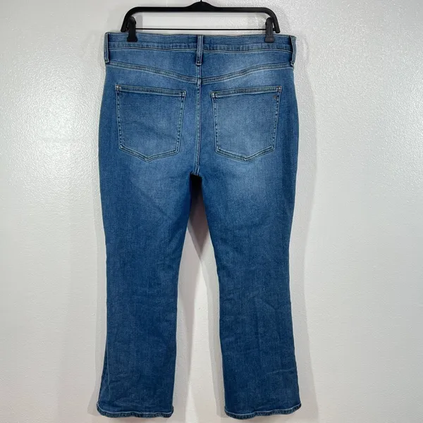 Madewell Mid-Rise Kick Out Jeans‎ Women's Size 32 Blue Denim Bootcut Stretch - Image 3
