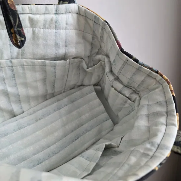Handmade Patchwork Quilted Shoulder Bag Purse Floral Cottage Folk Grandmacore - Image 8