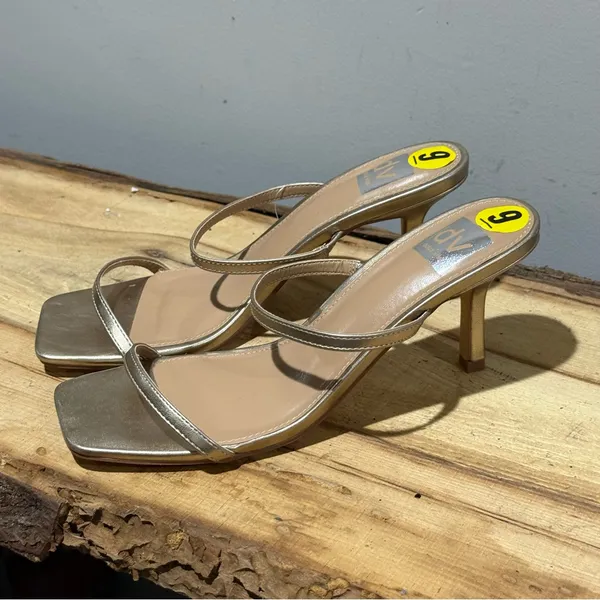 Dolce‎ Vita Light Gold Strappy Heel Sandals Sz 9 A55 - Image 2