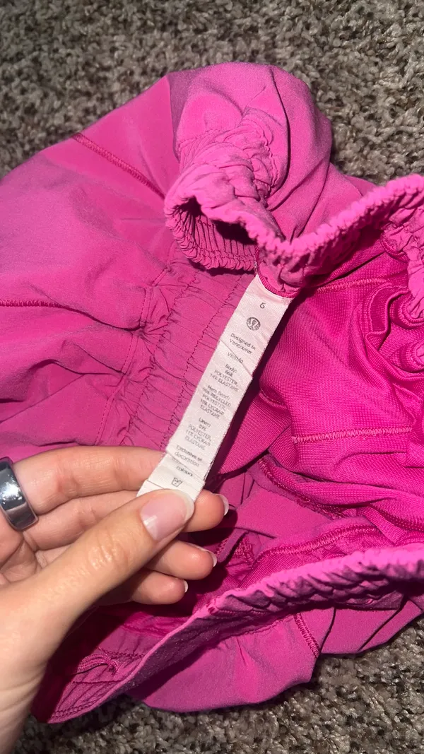 Lululemon Shorts Hotty Hot 4" Low rise - Image 3