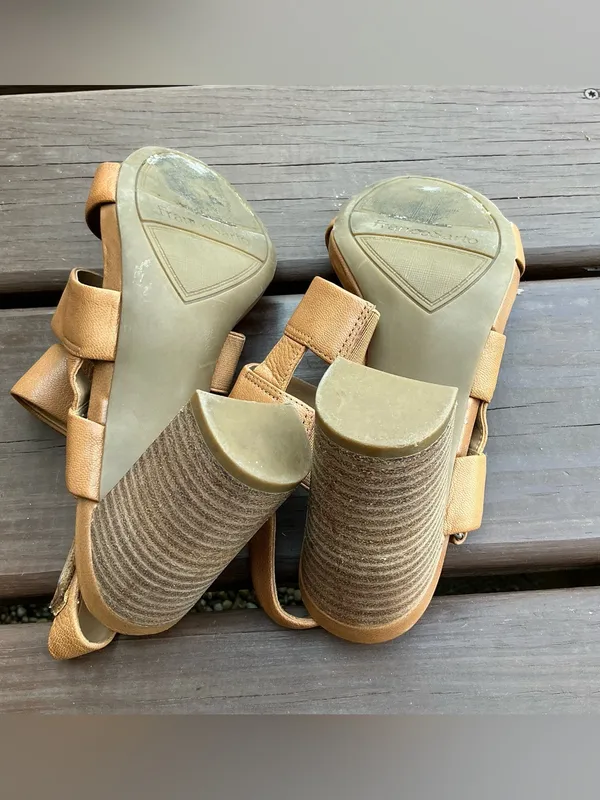 Franco Sarto Tan Strappy Block Heel Sandals🌷🌷 - Image 9