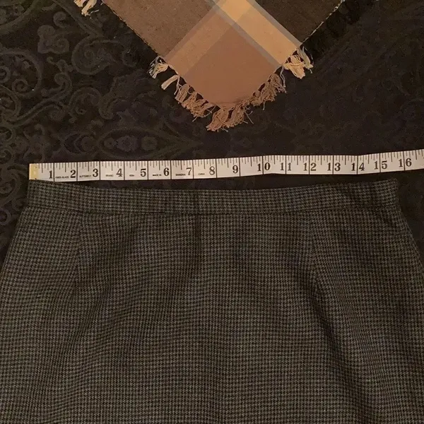 Briggs New York stylish black and grey houndstooth fully lined skirt EUC - Image 8