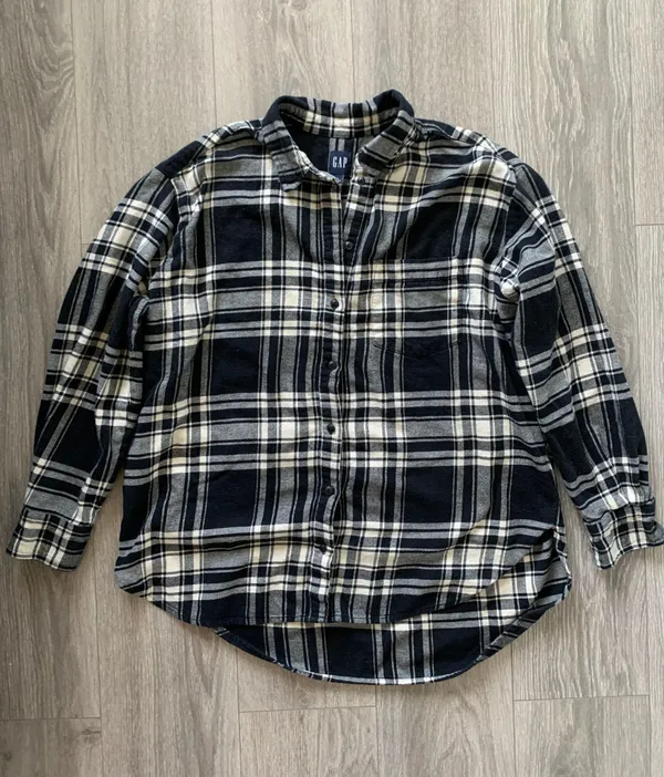 Gap Plaid Cardigan Flannel - Image 4