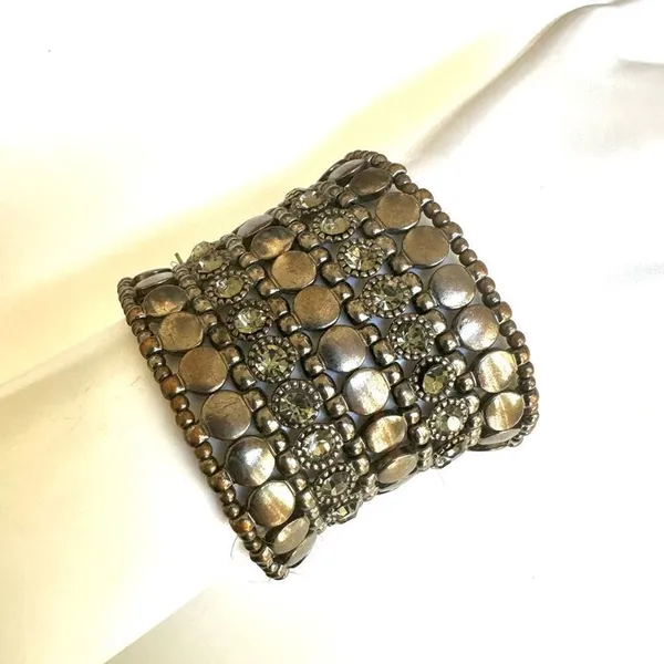 Wide rhinestone stretchy bracelet - Image 6
