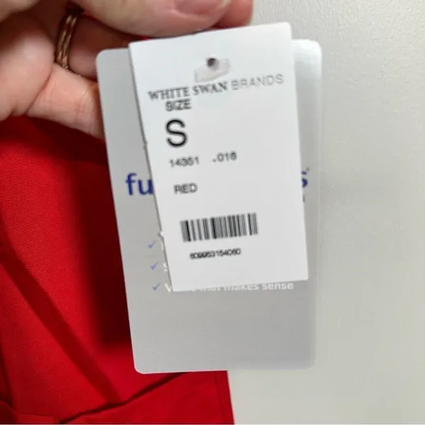 Fundamentals By White Swan Scrub‎ Top Women's Small Red New With Tags - Image 2