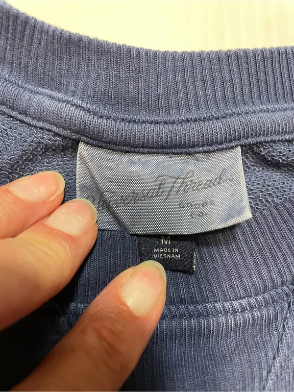 Universal Threads Women Navy Blue Pullover Distressed Sweatshirt Crew Neck Sz S - Image 2
