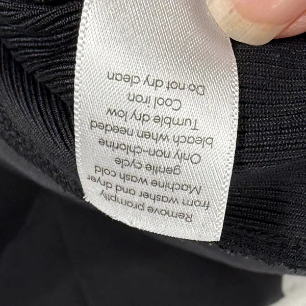 Athleta Trekkie North Jogger Pants Black Stretch Travel Hiking Size‎ 6 flaw - Image 9