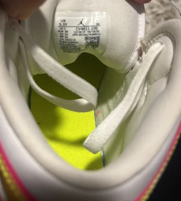 Nike Jordan 1 Retro Mids Edge Glow - Image 5