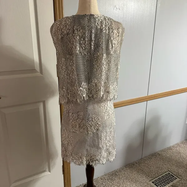 Elliatt Reflections Cape Lace‎ Mini Dress Size Small - Image 4