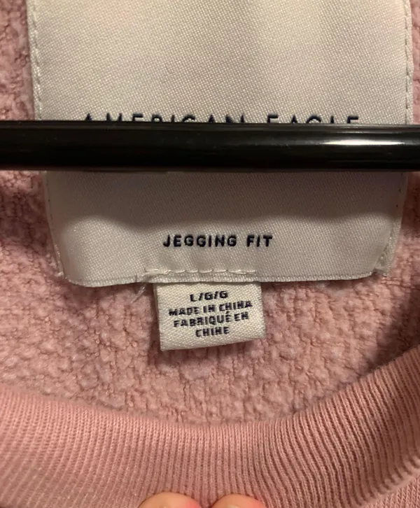 American Eagle Pink Cropped Sweatshirt - Image 2