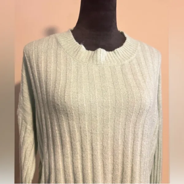 NWOT American Eagle Mint Green Ribbed Knit Sweater size medium - Image 2