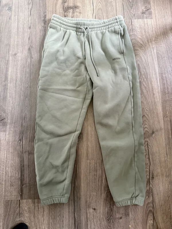 Aritzia Sweatfleece Boyfriend Joggers - Image 4