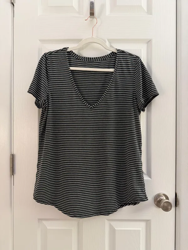 Lululemon Love Tee V Modern Stripe Heathered Black White Top - Image 3