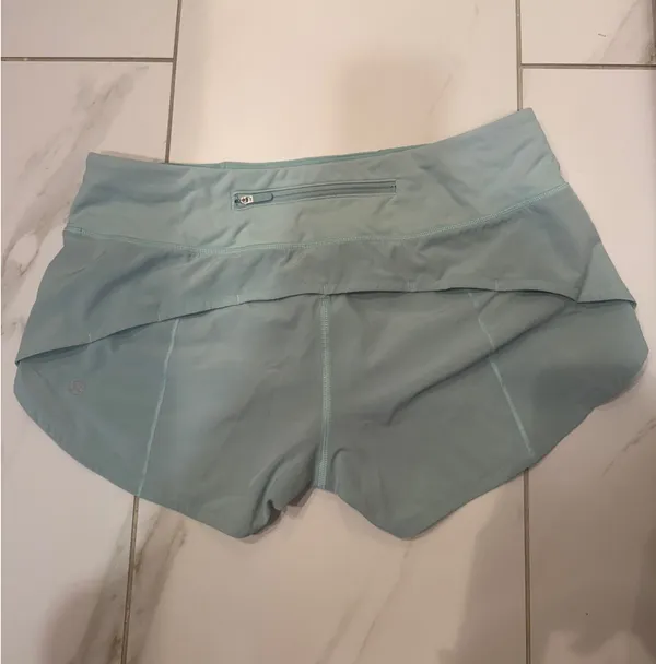 Lululemon Speed Shorts 2.5" - Image 2