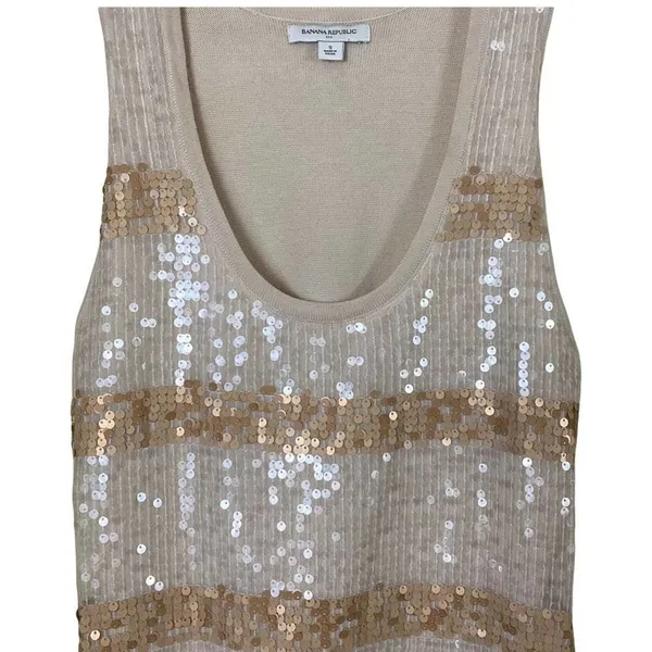 Banana Republic Sequined Deep Scoop Neck Sleeveless Sweater Size Small - Image 2