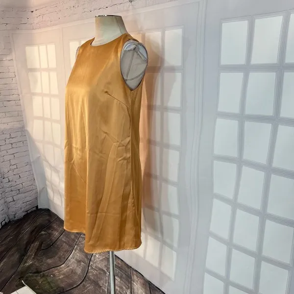 Lulu’s Chic Peak Light Orange gold Satin Sleeveless Shift Dress size small - Image 6
