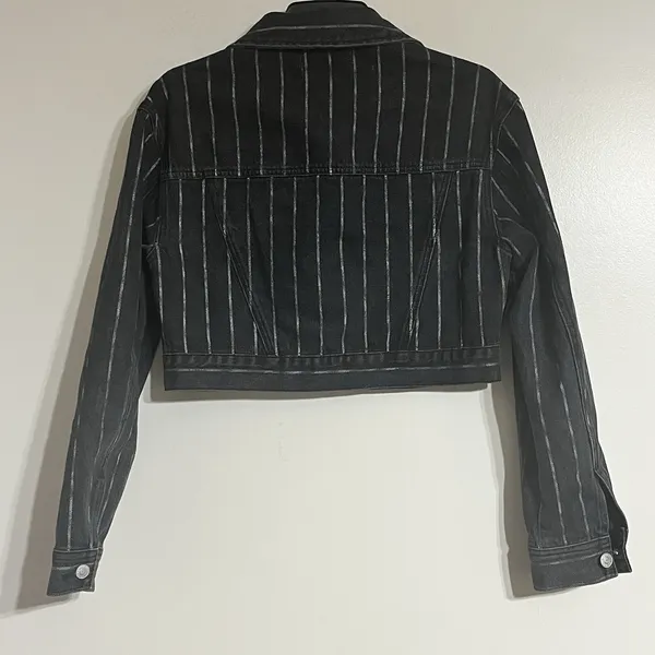 PACSUN Women's Cropped Denim Jacket‎ Size XS/S Black With White Stripes - Image 8