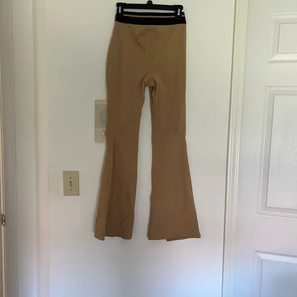 Joy lab athletic flare pants - Image 2