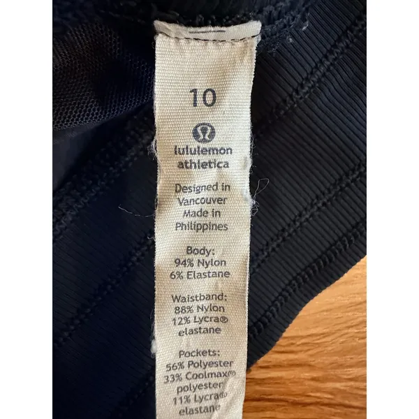 Lululemon‎ Dance Studio Crop Black Lightweight Joggers Size 10 - Image 3