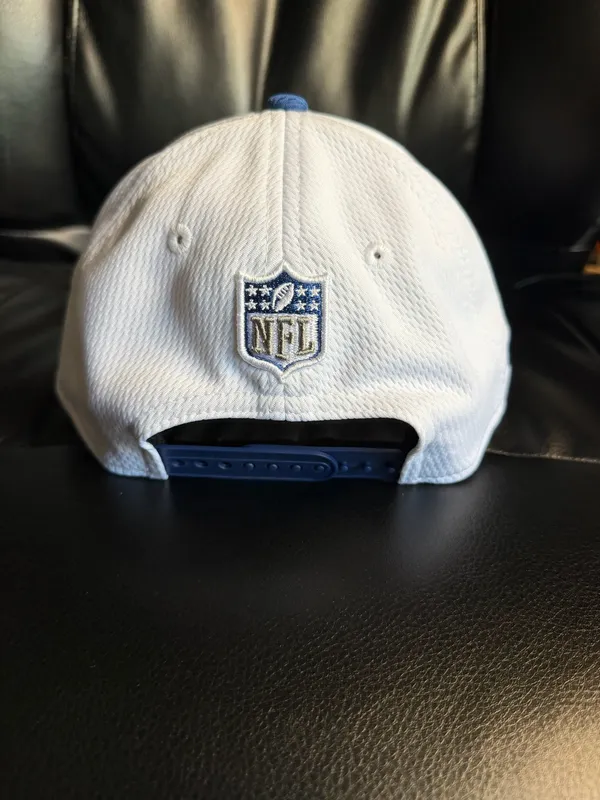Indianapolis Colts New Era 9FORTY Sideline Stretch Snap -White & Royal Hat (NWT) - Image 4
