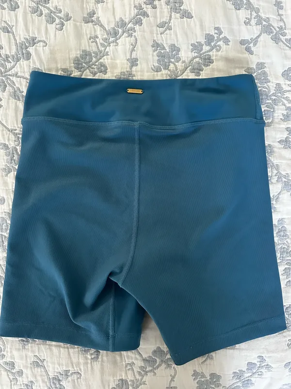 L Space active biker shorts small  - Image 2