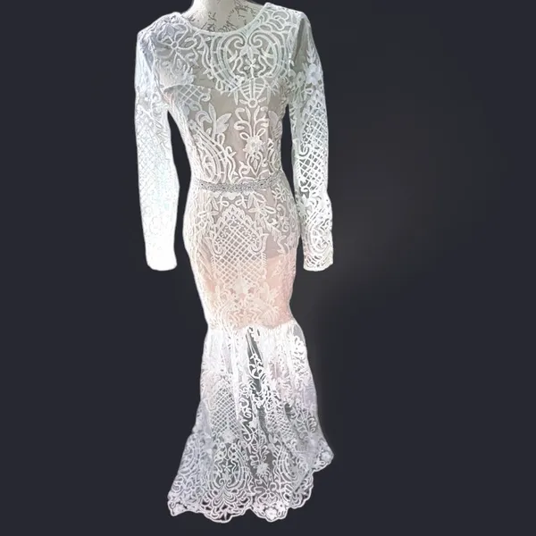 Elegant Ivory White & Nude Embroidered Lace Bohemian Dress With Rhinestone Belt - Image 10