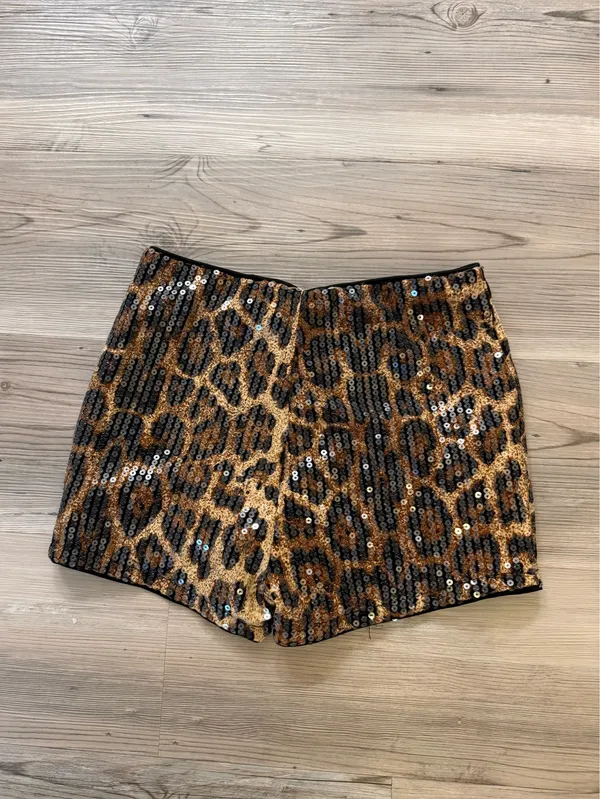 Amazon Leopard Print Shorts - Image 2
