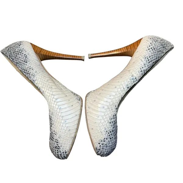 Stuart‎ Weitzman Shoes Womens Size 8.5 White Snake Print Round Toe Pumps LW11031 - Image 6