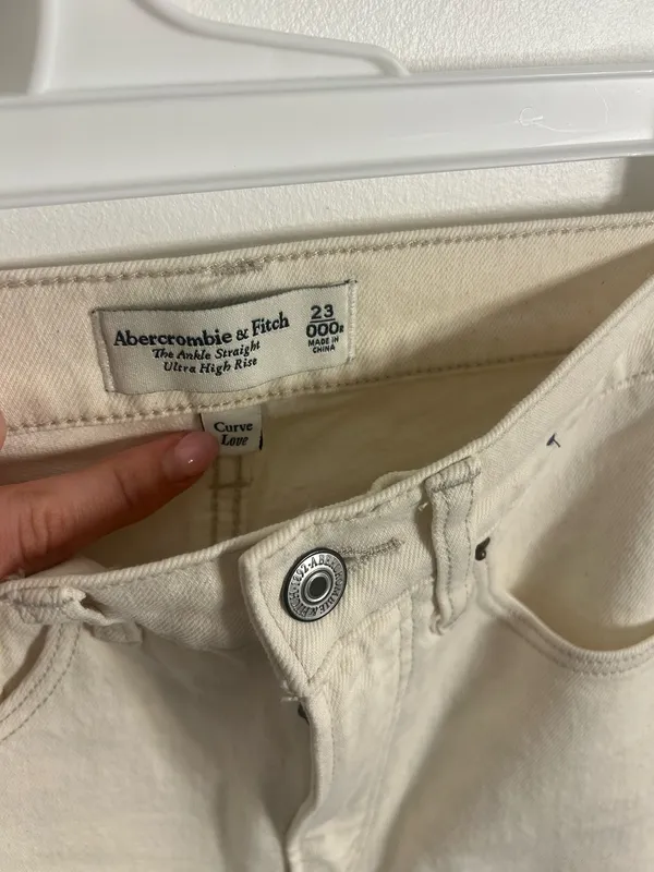 Abercrombie Cream Ankle Straight Ultra High-Rise Jeans - Image 10