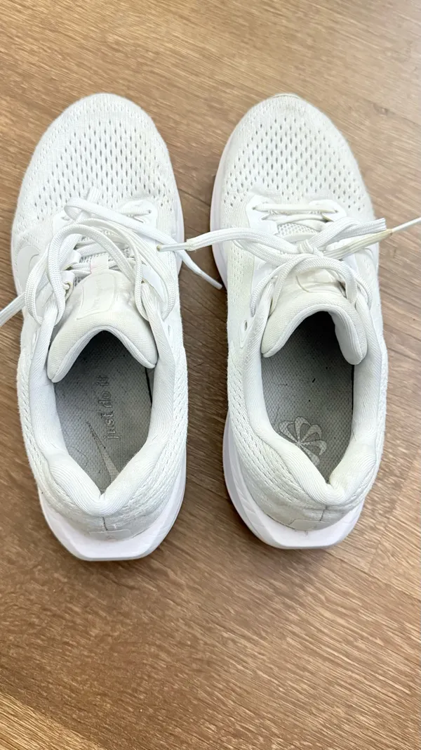 Nike Air Winflo 11 Extra Wide White Photon Dust Women Size 8.5 - Image 6