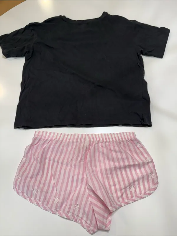 Victoria's Secret Pink & White Lounge Shorts with matching Black VS Top - Image 5