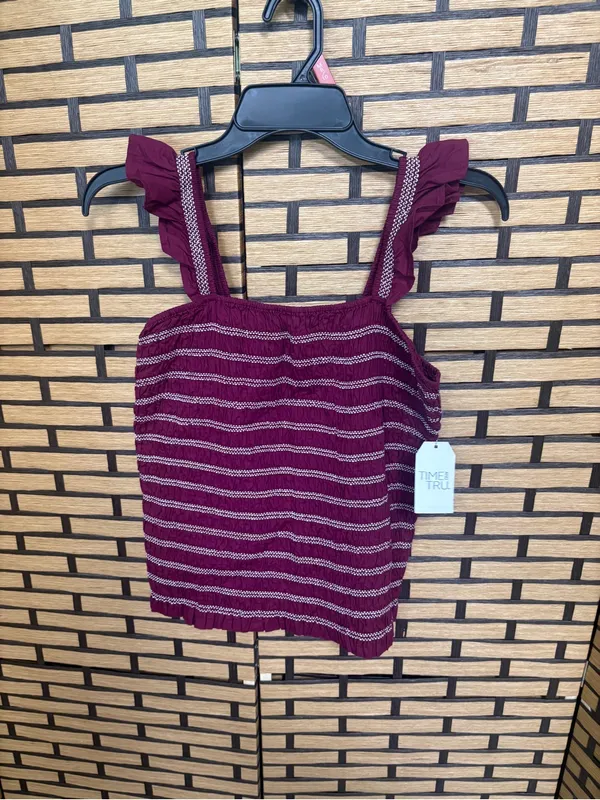No boundaries burgundy and white smocked tank top size medium - Image 2
