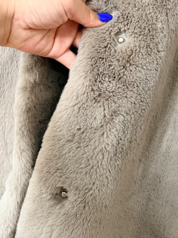 Abercrombie & Fitch Women’s S Gray Faux Fur Teddy Coat Quiet Luxury Cozy Winter - Image 9
