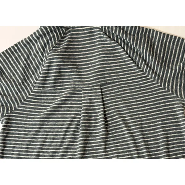 Roxy Women’s Gray & White Stripe Hoodie Pullover Medium V-Neck Kangaroo Pocket - Image 9