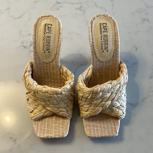 Cape Robbin Tan Woven Heels - Image 4