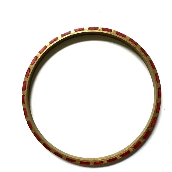 Red and gold tone vintage bangle bracelet - Image 4