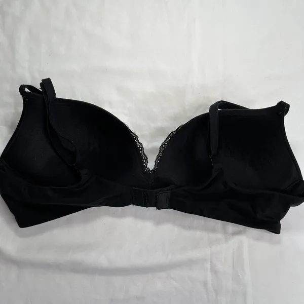 Victorias Secret Plunge Padded Bra Black Lace Trim Size 36B - Image 6