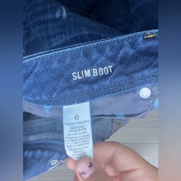 AMERICAN EAGLE Women’s Distressed Slim Bootcut Fit & Flare Jeans - Image 6